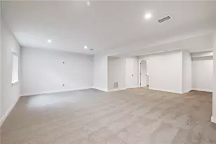 5006 Wellington Ct, Penn Twp, PA 15644 - Photo 10