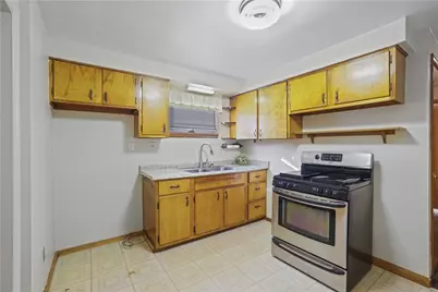 1027 Glass Run Rd, Pittsburgh, PA 15236 - Photo 10