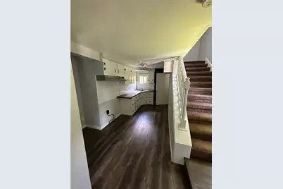 717 Clarion St, Bridgewater, PA 15009 - Photo 2