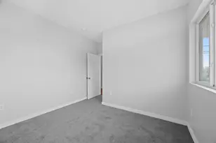 1032 Haslage Ave, Spring Hill, PA 15212 - Photo 10