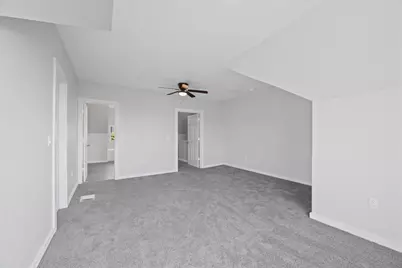 1032 Haslage Ave, Spring Hill, PA 15212 - Photo 4