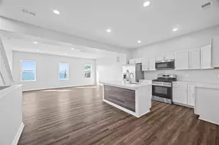 1032 Haslage Ave, Spring Hill, PA 15212 - Photo 2