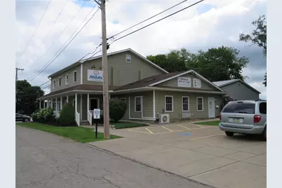 216 Oak St, Grove City Boro, PA 16127 - Photo 2