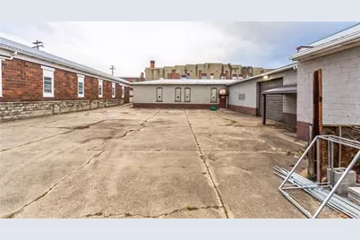 65 E Fayette St, Uniontown, PA 15401 - Photo 2