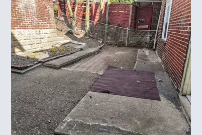 2006 Locust St, Pittsburgh, PA 15218 - Photo 26