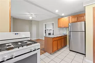 2006 Locust St, Pittsburgh, PA 15218 - Photo 12