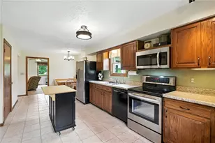 103 Allen Dr, Adams Township, PA 16046 - Photo 8