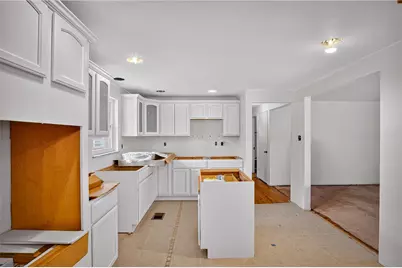 29 Barton Dr, Pittsburgh, PA 15221 - Photo 6