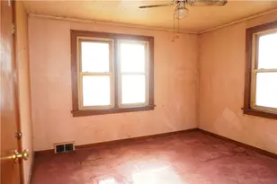 920 Collinsburg Rd, Rostraver, PA 15089 - Photo 10