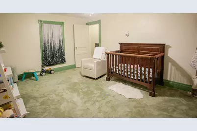 1612 Harrison Ave, Jeannette, PA 15644 - Photo 12