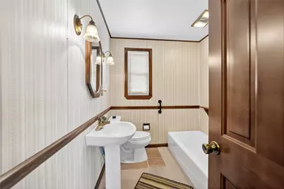 423 Victoria Street, Washington Township, PA 15012 - Photo 18