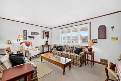 423 Victoria Street, Washington Township, PA 15012 - Photo 16