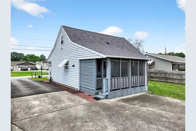 423 Victoria Street, Washington Township, PA 15012 - Photo 6