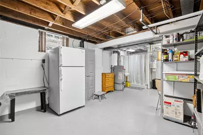 423 Victoria Street, Washington Township, PA 15012 - Photo 30