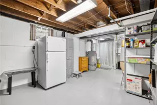 423 Victoria St, Washington Township, PA 15012 - Photo 30