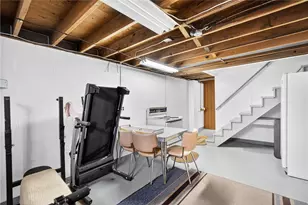 423 Victoria St, Washington Township, PA 15012 - Photo 28