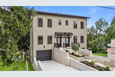 219 Seward St, Pittsburgh, PA 15211 - Photo 1