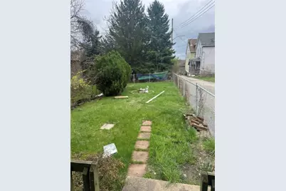 712 Ajax Way, Braddock, PA 15104 - Photo 12