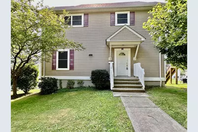 104 Fruit Ave, Farrell, PA 16121 - Photo 1