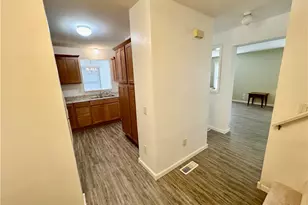 104 Fruit Ave, Farrell, PA 16121 - Photo 6