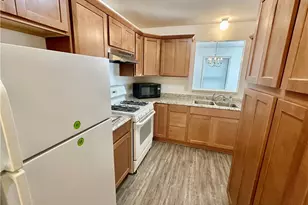 104 Fruit Ave, Farrell, PA 16121 - Photo 8