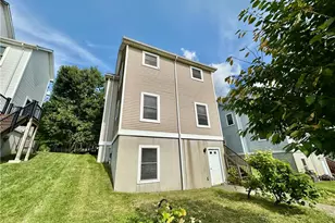 104 Fruit Ave, Farrell, PA 16121 - Photo 2