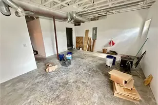 104 Fruit Ave, Farrell, PA 16121 - Photo 20