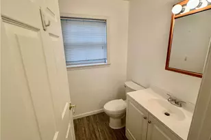 104 Fruit Ave, Farrell, PA 16121 - Photo 14