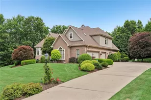 4094 Manor Oaks Ct, Murrysville, PA 15632 - Photo 1