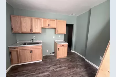 226 S Fifth Street, Jeannette, PA 15644 - Photo 8