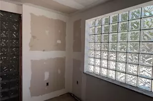 226 S 5th St, Jeannette, PA 15644 - Photo 26