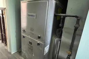 226 S 5th St, Jeannette, PA 15644 - Photo 16