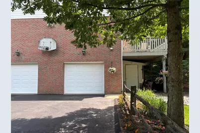 200 Bethany Drive, Hempfield Township, PA 15601 - Photo 4