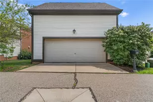 1331 Parkview Blvd, Pittsburgh, PA 15217 - Photo 24