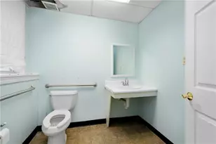 626 5th Ave, Coraopolis, PA 15108 - Photo 24