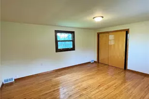 208 Mccartney Dr, Moon/Crescent Twp, PA 15108 - Photo 18