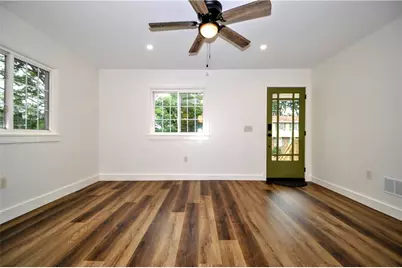 7914 Hemlock St, Ross Twp, PA 15237 - Photo 6