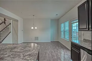 403 Pointe View Dr, Adams Township, PA 16046 - Photo 6