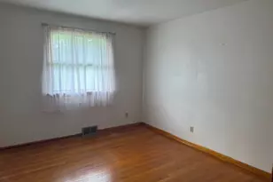 228 Dorothy St, Scottdale, PA 15683 - Photo 6