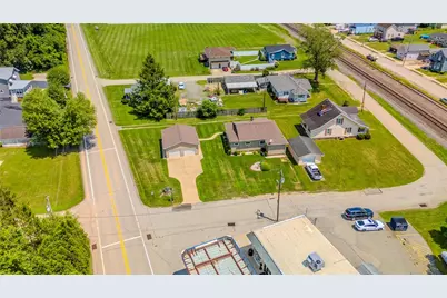 612 Elm St, Stockdale, PA 15483 - Photo 12