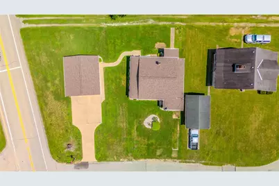 612 Elm St, Stockdale, PA 15483 - Photo 6