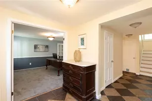 1910 Overland Ct, Pittsburgh, PA 15101 - Photo 6