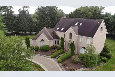 2644 Carriage House Dr, Hampton, PA 15101 - Photo 1