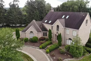 2644 Carriage House Dr, Hampton, PA 15101 - Photo 1