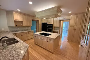 2644 Carriage House Dr, Hampton, PA 15101 - Photo 6