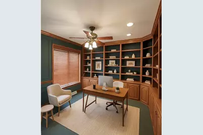 2644 Carriage House Dr, Hampton, PA 15101 - Photo 16