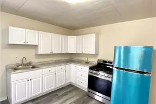 910 Smithton Ave, Marshall Shadeland, PA 15212 - Photo 18