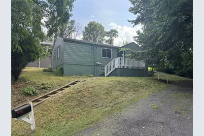 2 Willow St, McKees Rocks, PA 15136 - Photo 1