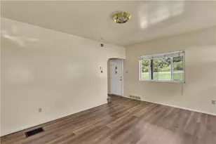 932 Dixon Ave, North Versailles, PA 15137 - Photo 4