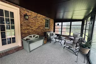 2935 Glenda Dr, Scott Township, PA 16101 - Photo 14